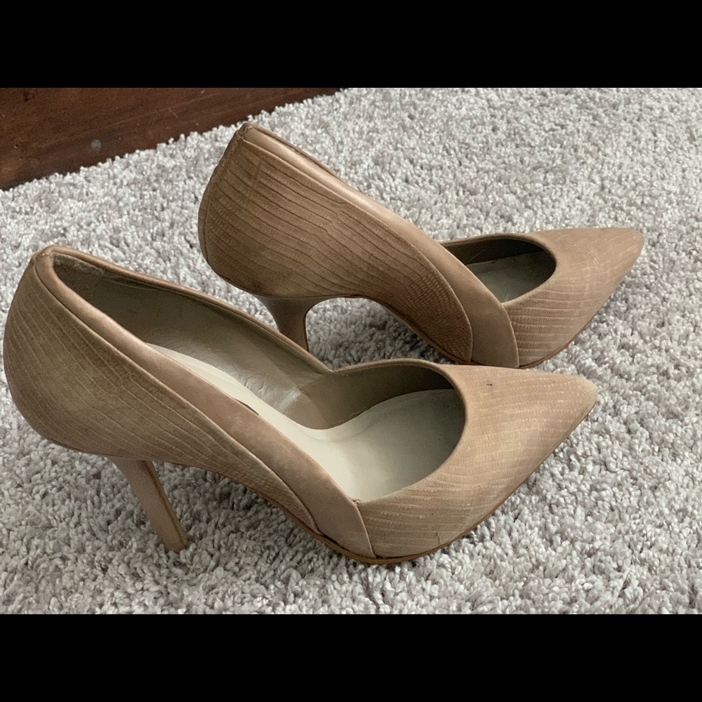 Steven by Steve Madden Beige Suede heel (No box)